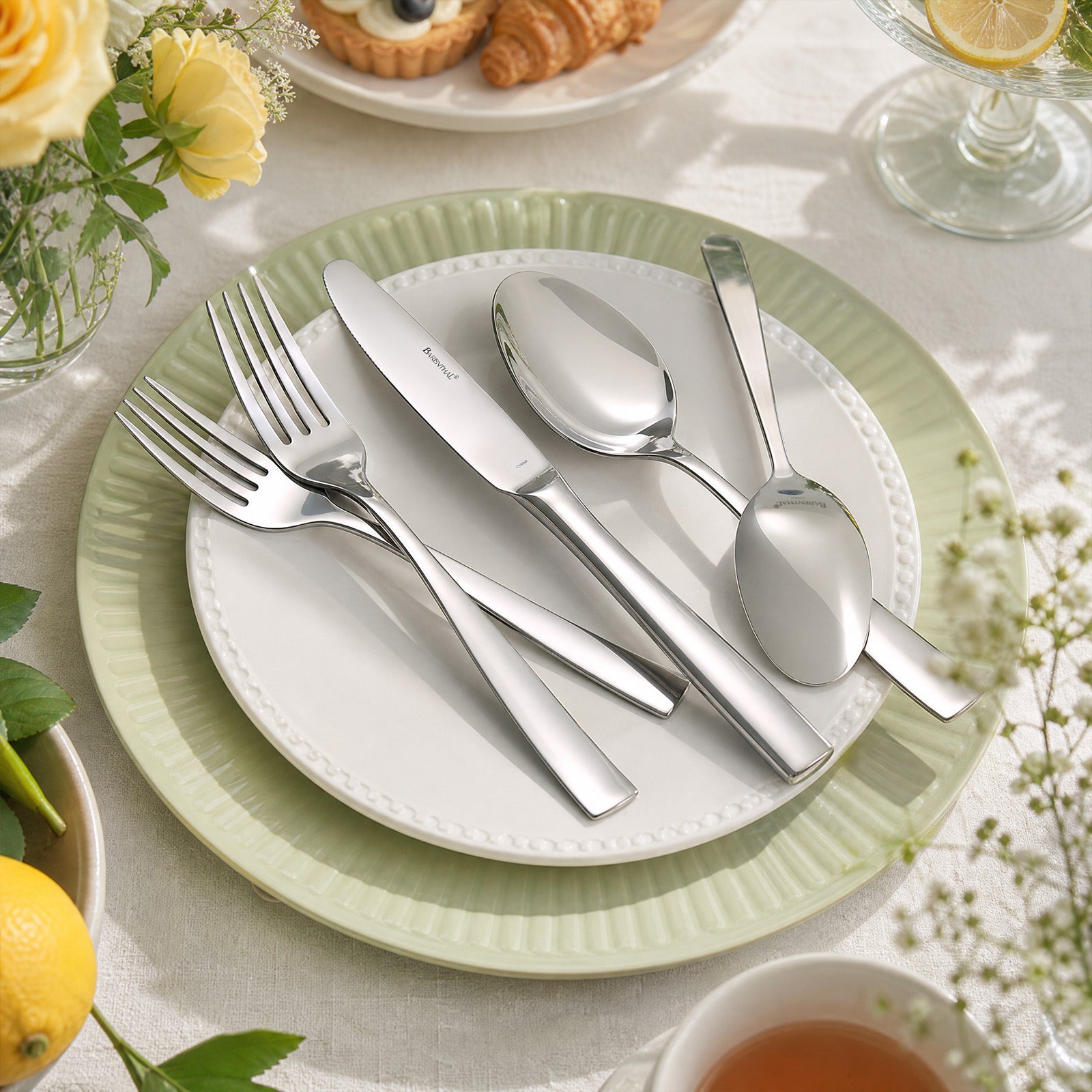 Motion 20-Piece Silverware Set, Service for 4