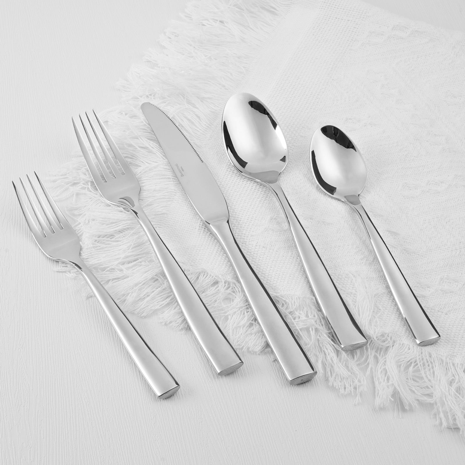 Marin Mirror Flatware Set display picture 1