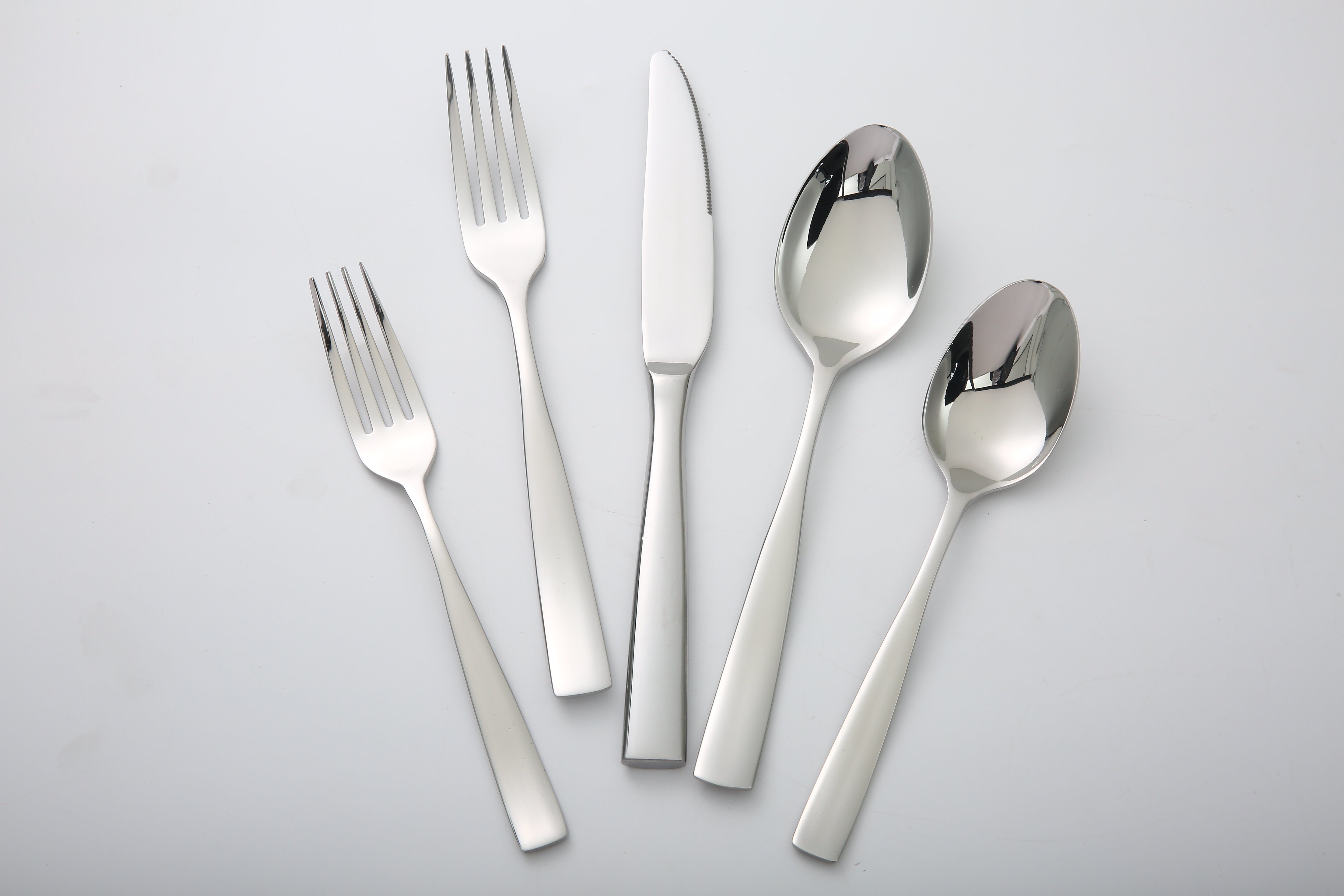 Barenthal Motion 20-piece Flatware Set, service for 4 people, luxury stainless steel cutlery, dishwasher safe, ideal for home use.